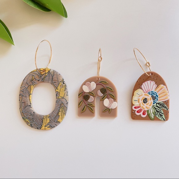 Multi color Acrylic statement hoop earrings - Picture 6 of 13